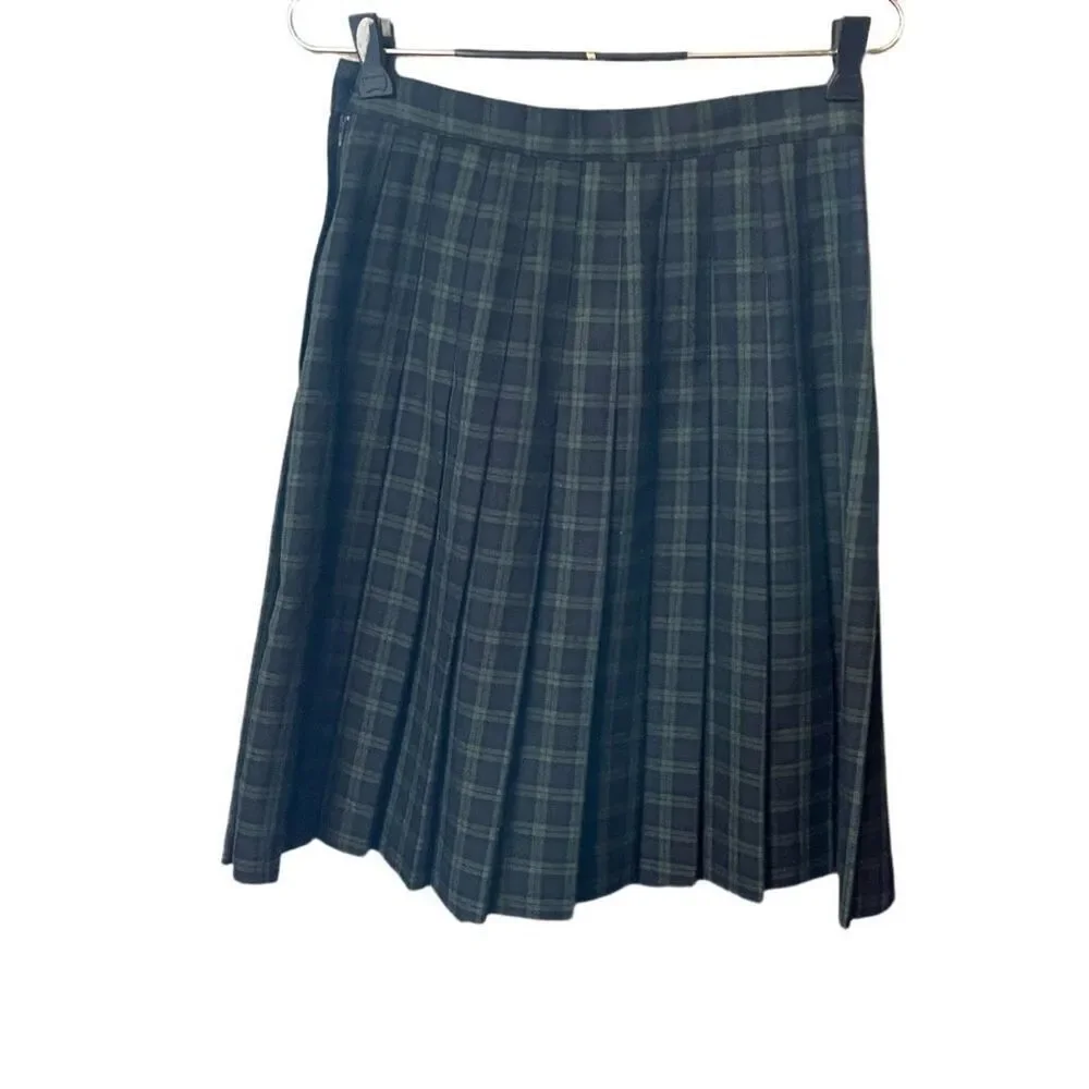 Vintage Tofy size 10 pleated plaid Scottish-Ireland skirt